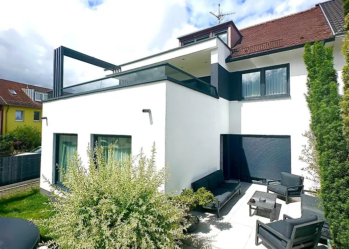 Dayyounglife Mit Terrasse Grill Parkplatz